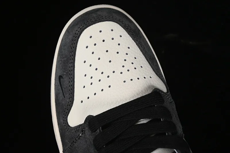 All categories Air Jordan Jordan series basketball shoes Air Jordan 1 Low High-end customized low-top sneakers Air Jordan 1 Low AJ1 Joe 1 Violent Bear joint-Black Velvet Pig Eight High-end customized low-top retro basketball shoes SJ9950-016